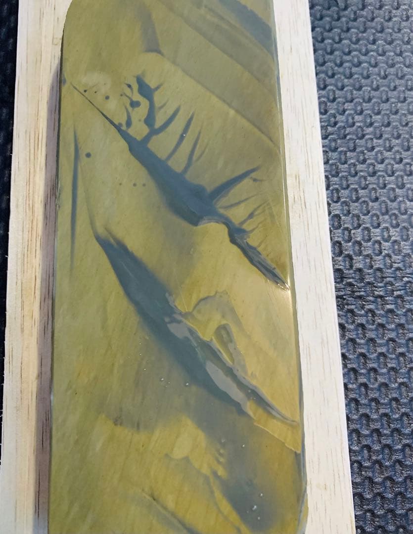 天然砥石　正本山　浅黄　上物　仕上げ砥石