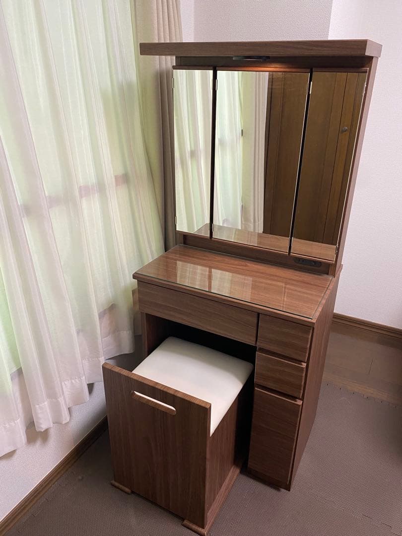 三面鏡ドレッサー 幅60cm 鏡裏収納・ライト付き