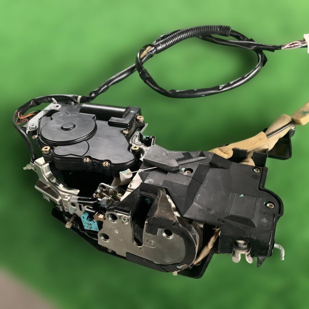 トヨタ　セルシオ　30 31 後期　純正ドアロックアクチュエーター　右前　中古品