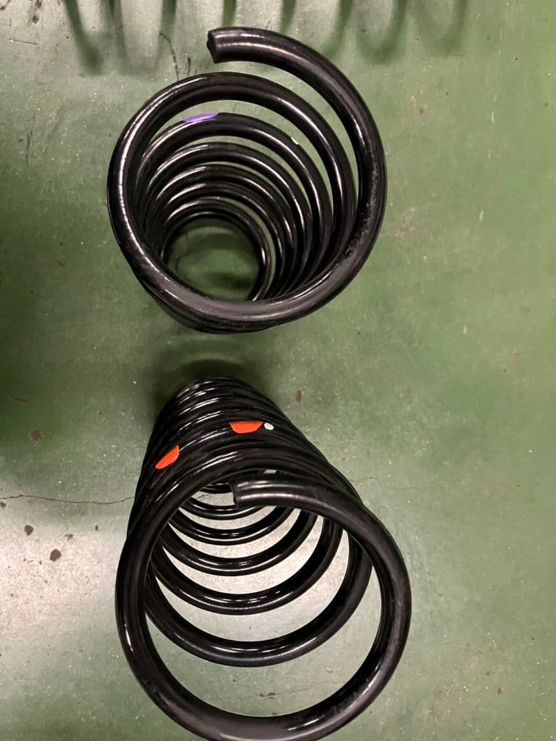 ジムニーシエラ　ショックアブソーバーとスプリングセット純正