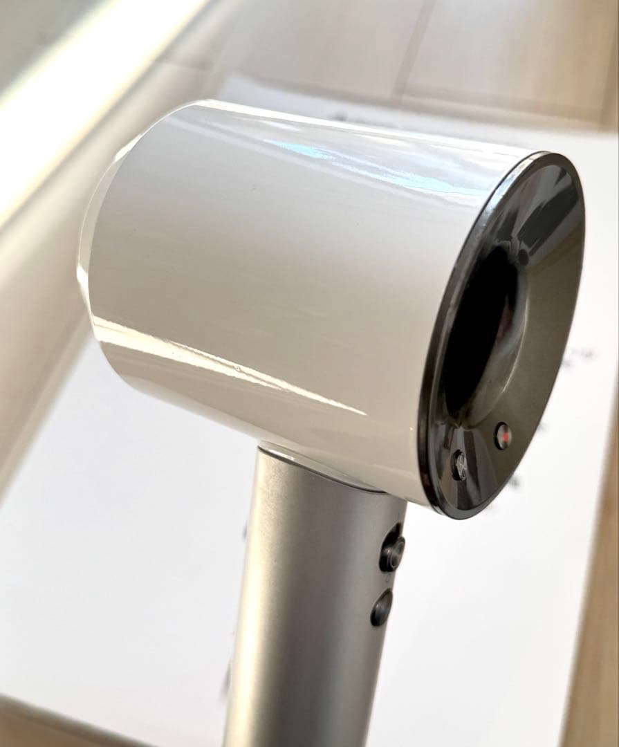 Dyson Supersonic ドライヤー HD01　ホワイト シルバー