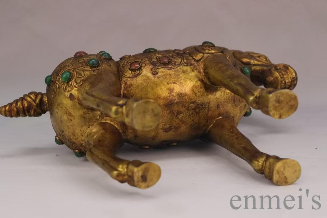 中国古美術 旧蔵 鍍金銅馬 精銅製 鍍金装飾 彫刻馬像 置物 純手作り 古美味