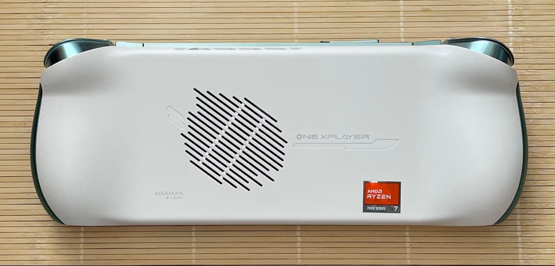 ミニPC ONEXPLAYER OneXFly 7840U 2TB 32GB