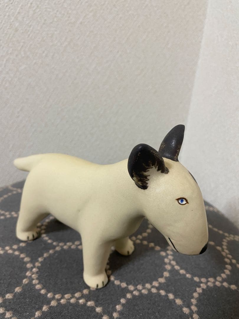 リサラーソン 置物 犬 ケンネル ブルテリア 左のぶち 陶器　オブジェ