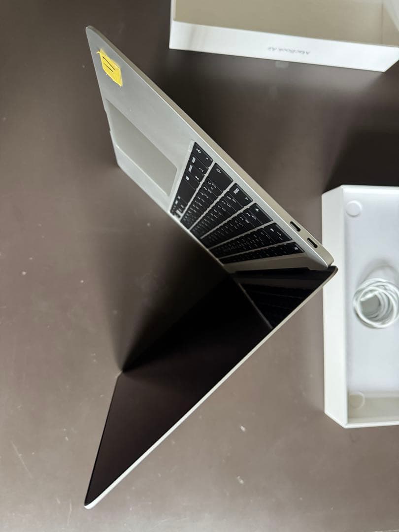 セール中Apple MacBook Air M1 シルバー16GB512GB