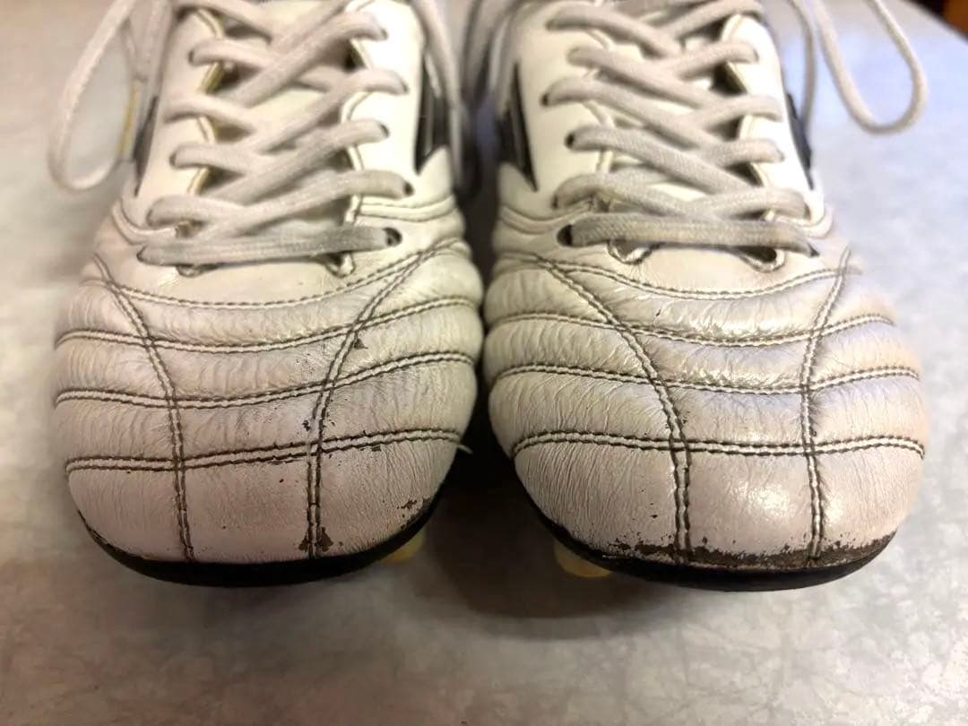 ミズノ　モレリアNeo4 白　24.0cm