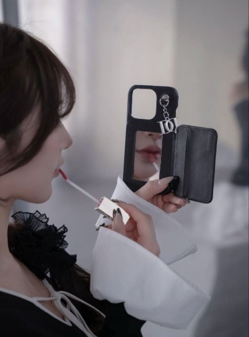 ダーリッチ　キルティングミラーDDチャームiPhoneケース　16