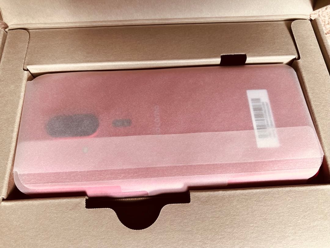 NTT docomo らくらくスマートフォン F-53E ピンク　新品未使用