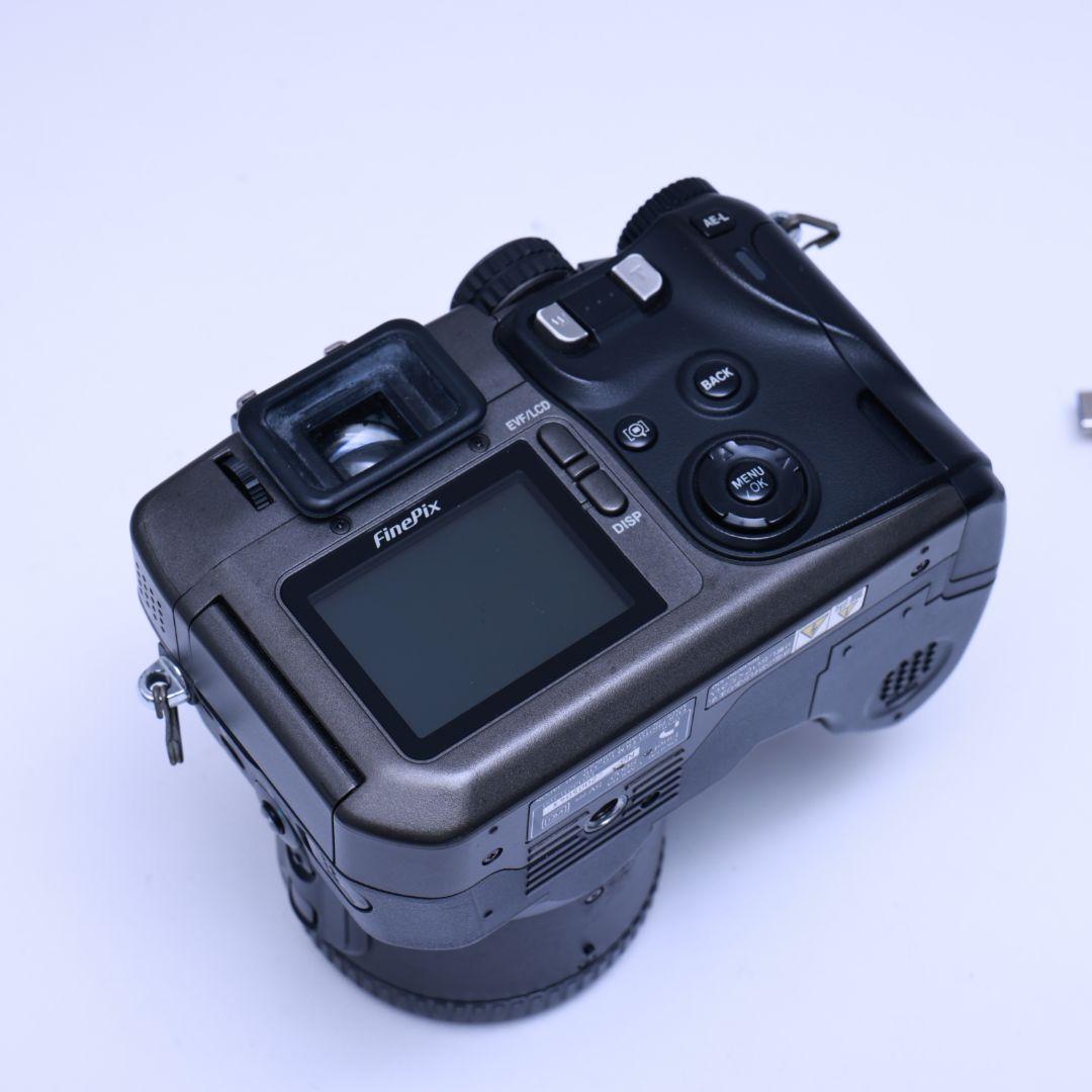 スマホ転送可 FUJIFILM デジタルカメラ S602 カード電池他付き