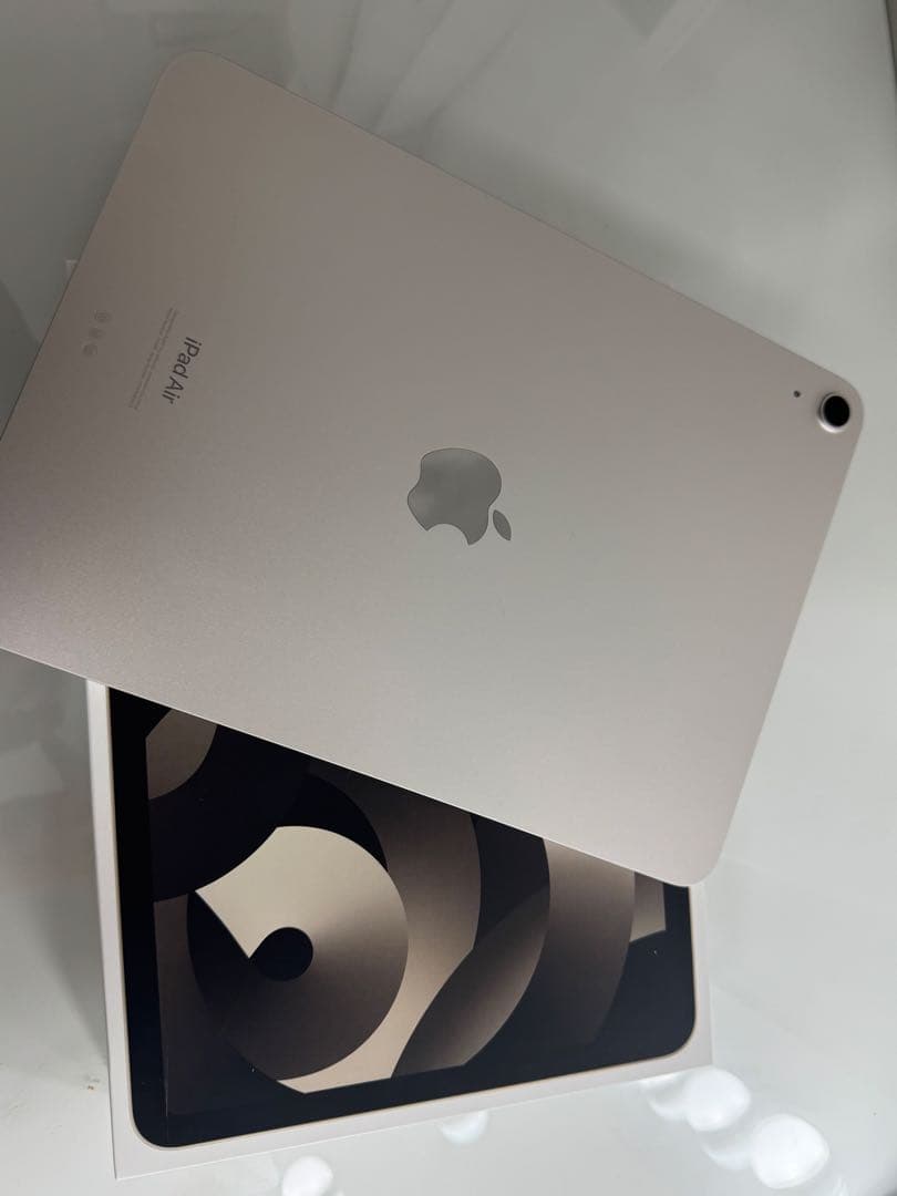 Apple iPad Air (第5世代)64GBスターライトPencil 付き