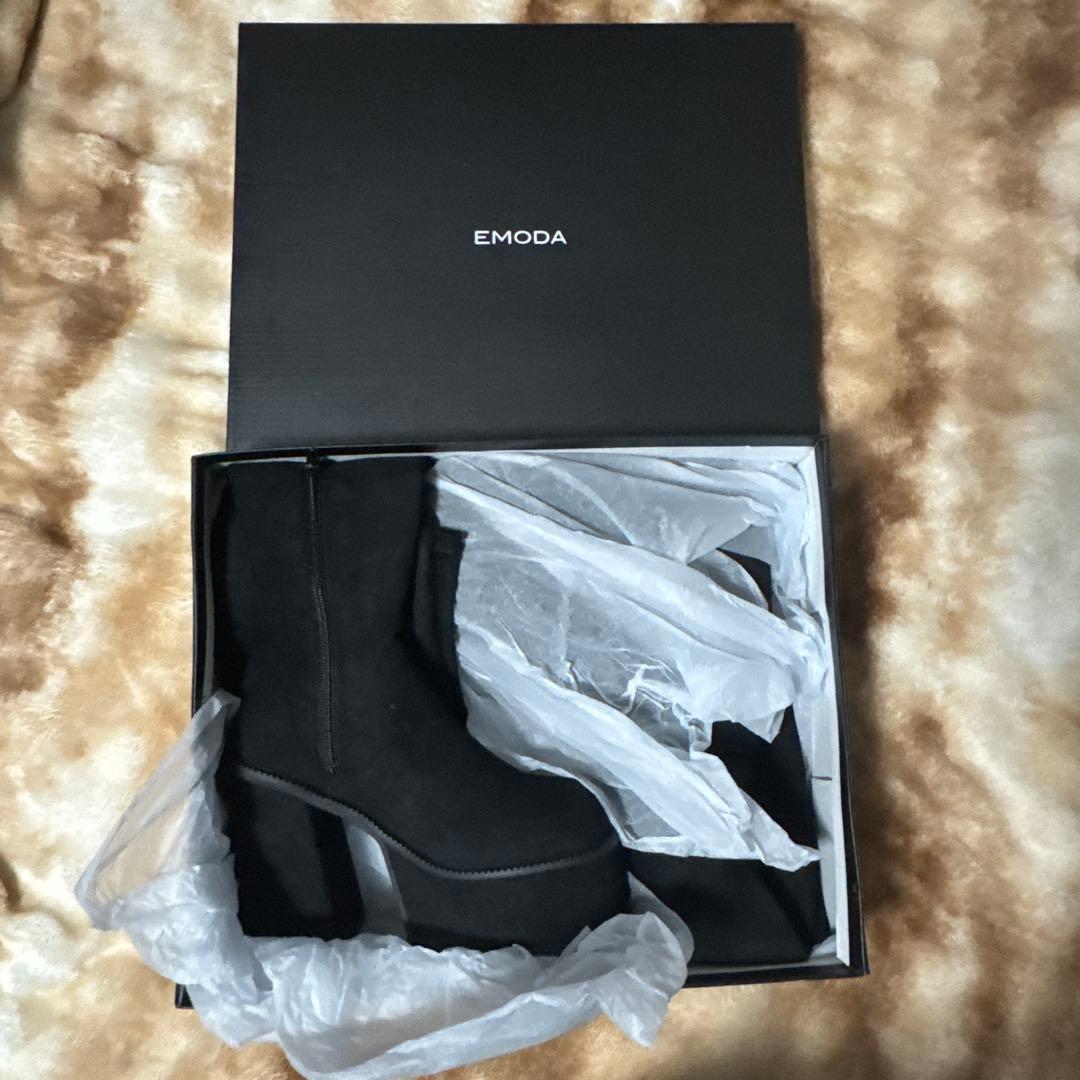EMODA 未使用ブラック ニーハイブーツ