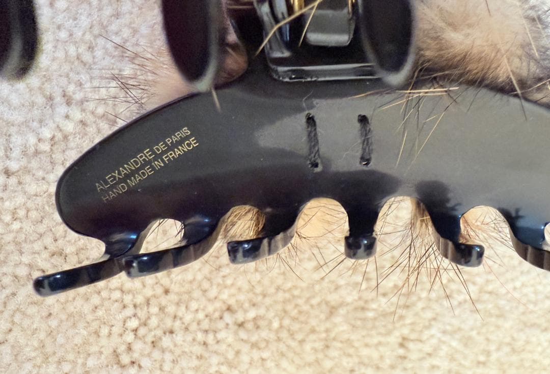 アレクサンドル ドゥ パリ ファー×リボンデザインのヘアクリップ