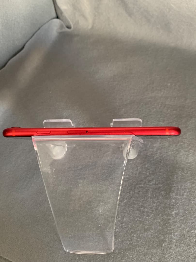 中古美品　国内版　SIMフリー　iPhoneSE 第二世代　64GB レッド色