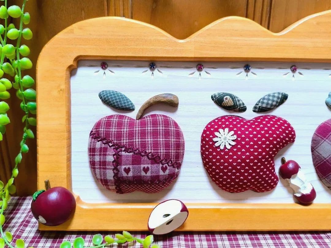 ⭐アメリカンカントリー雑貨♥️色々りんご大集合!! ぷっくりりんごの横長フレーム