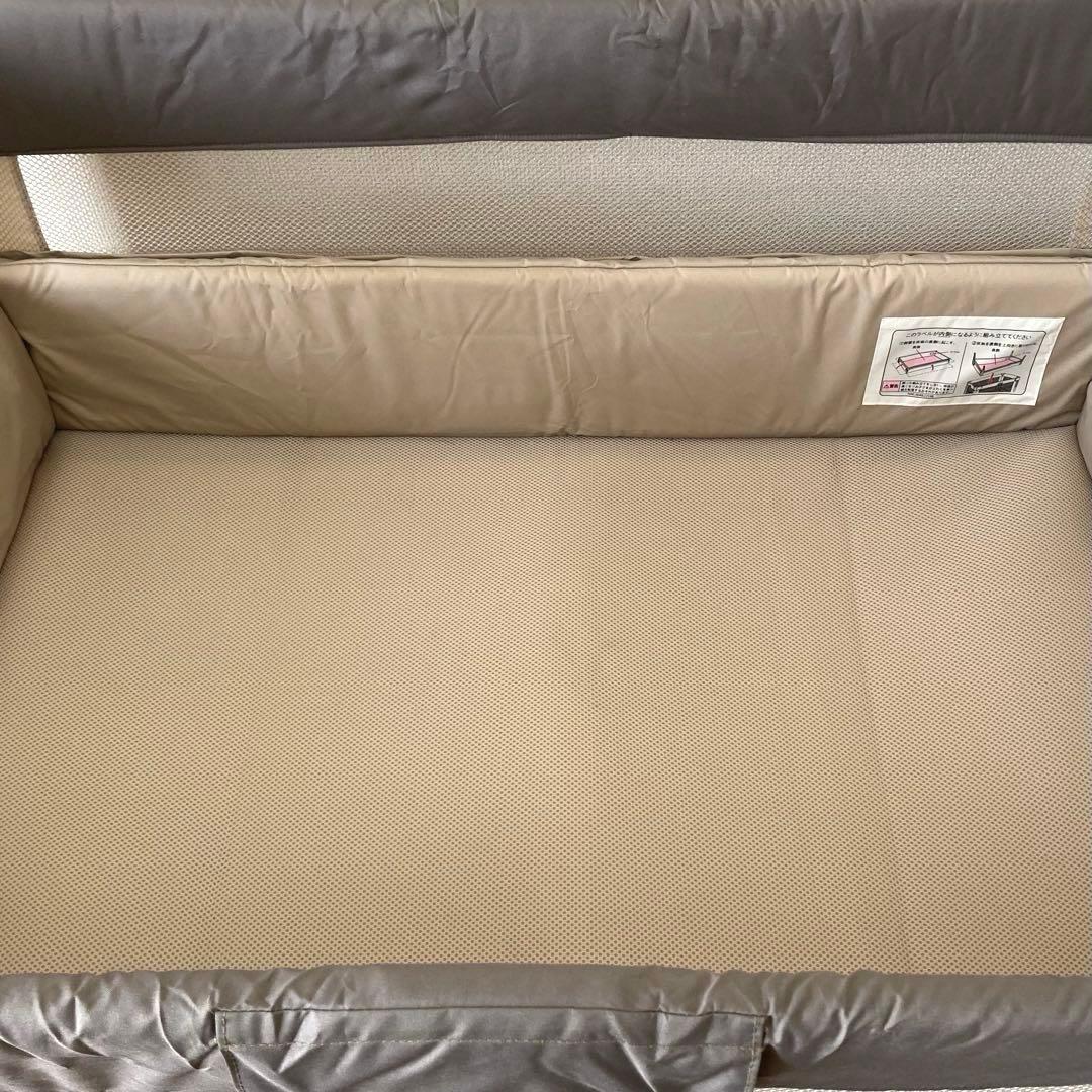 美品　アップリカ ココネルエアー ベビーベッド サークル　66047