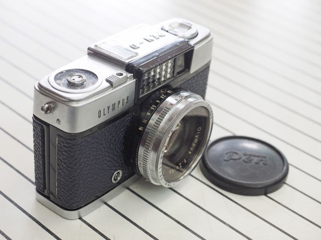OLYMPUS PEN-D フィルムカメラ