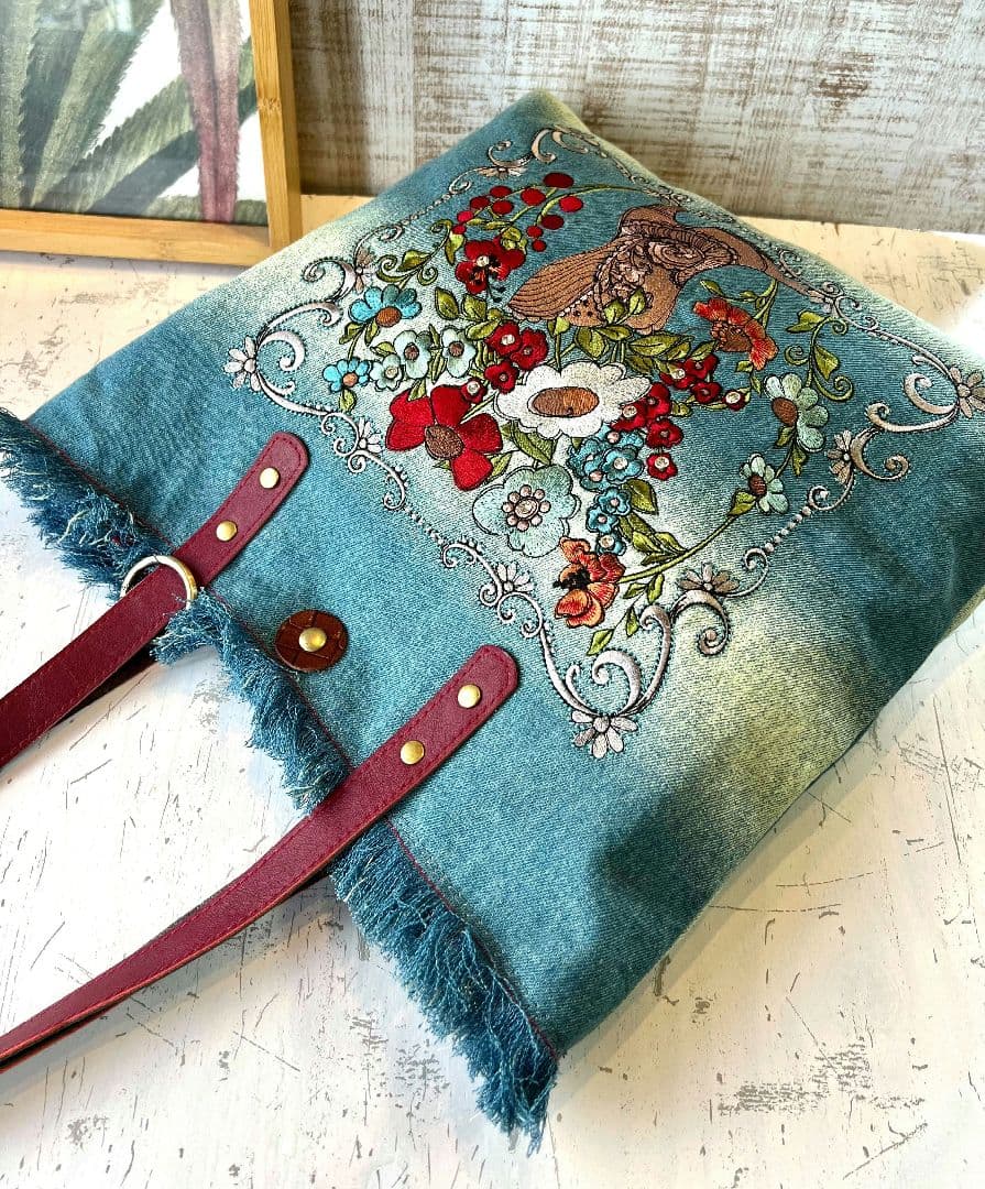 ロラライハリス♡インディゴグラデデニム♡刺繍の本革持ち手のフリンジ肩掛けバッグ