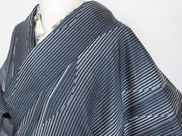 未着用に近い！本場縞大島紬＊もり絹織物＊着物＊証紙あり＊１６３ｃｍ＊裄６７