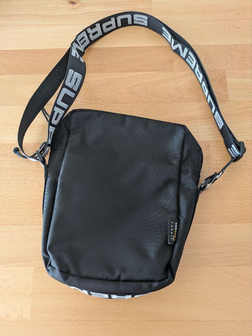 【美品】Supreme ショルダーバッグ