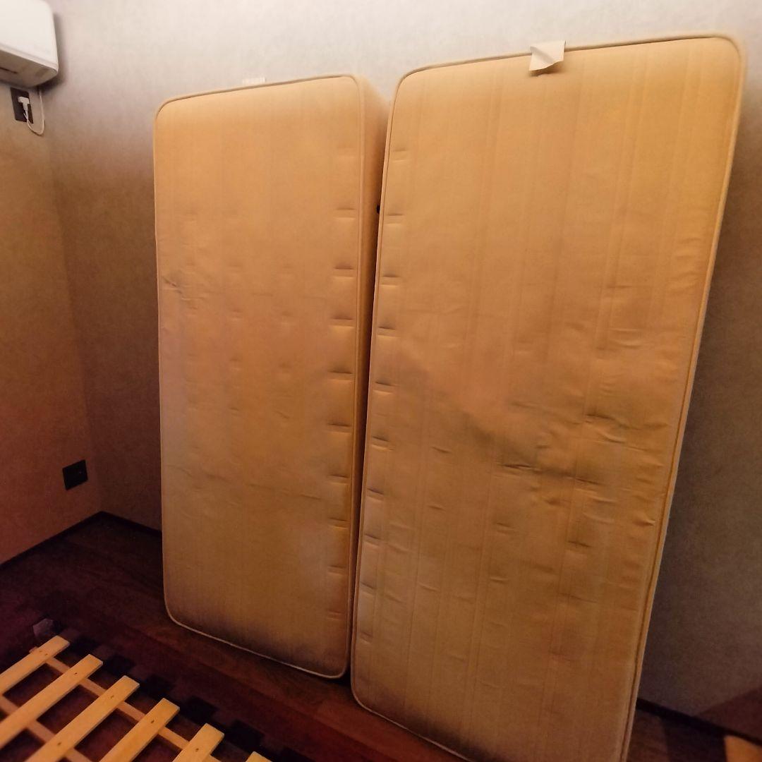 【フレンチ茶】クイーンサイズ　ベットフレーム ＆ マットレス　カバーあり