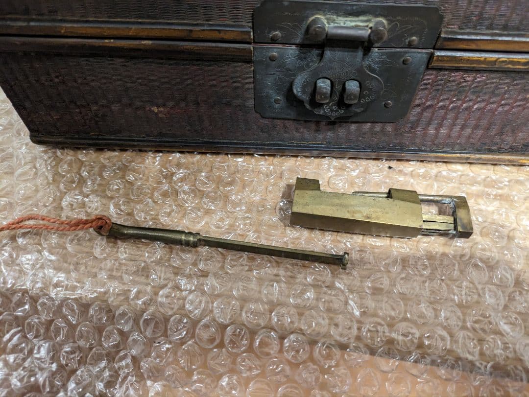 龍文様　漆工箱　アンティーク品