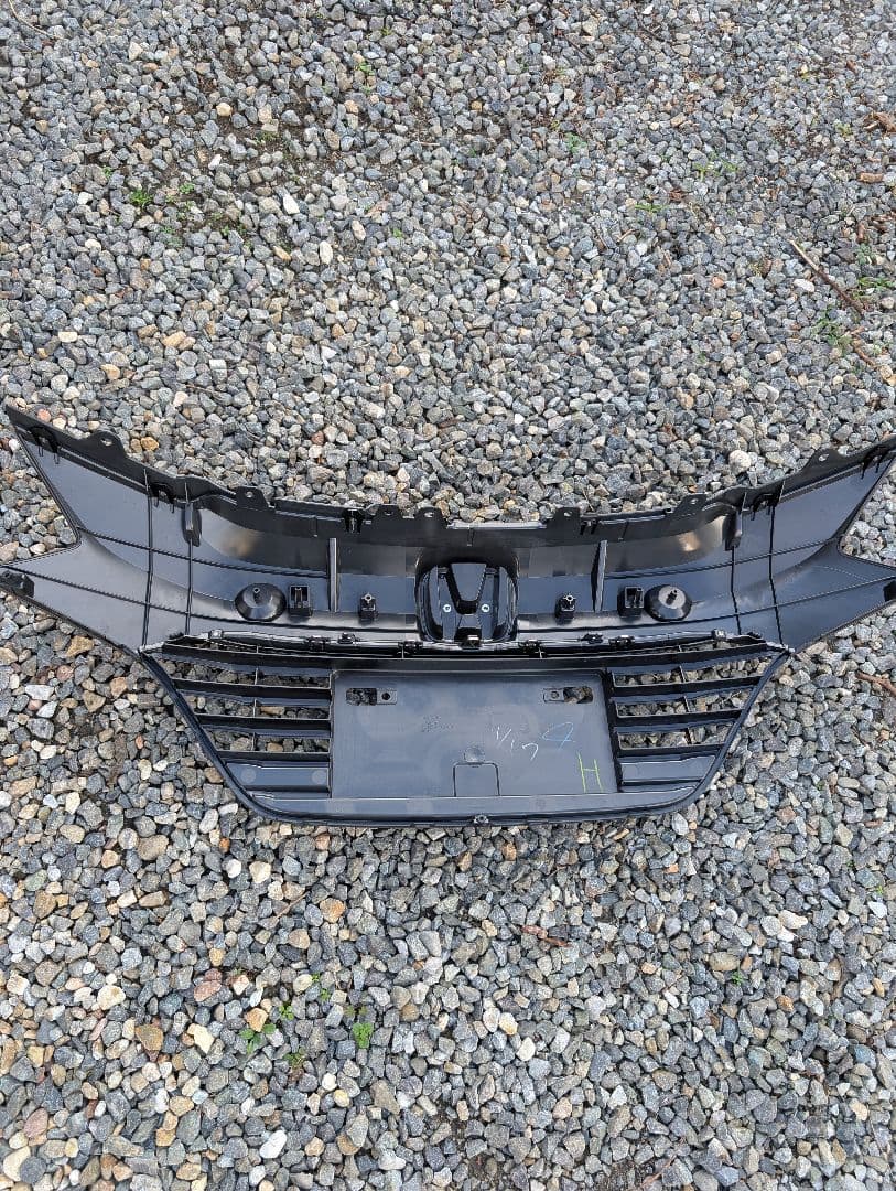 Honda VEZEL　フロントバンパー 美品❗️