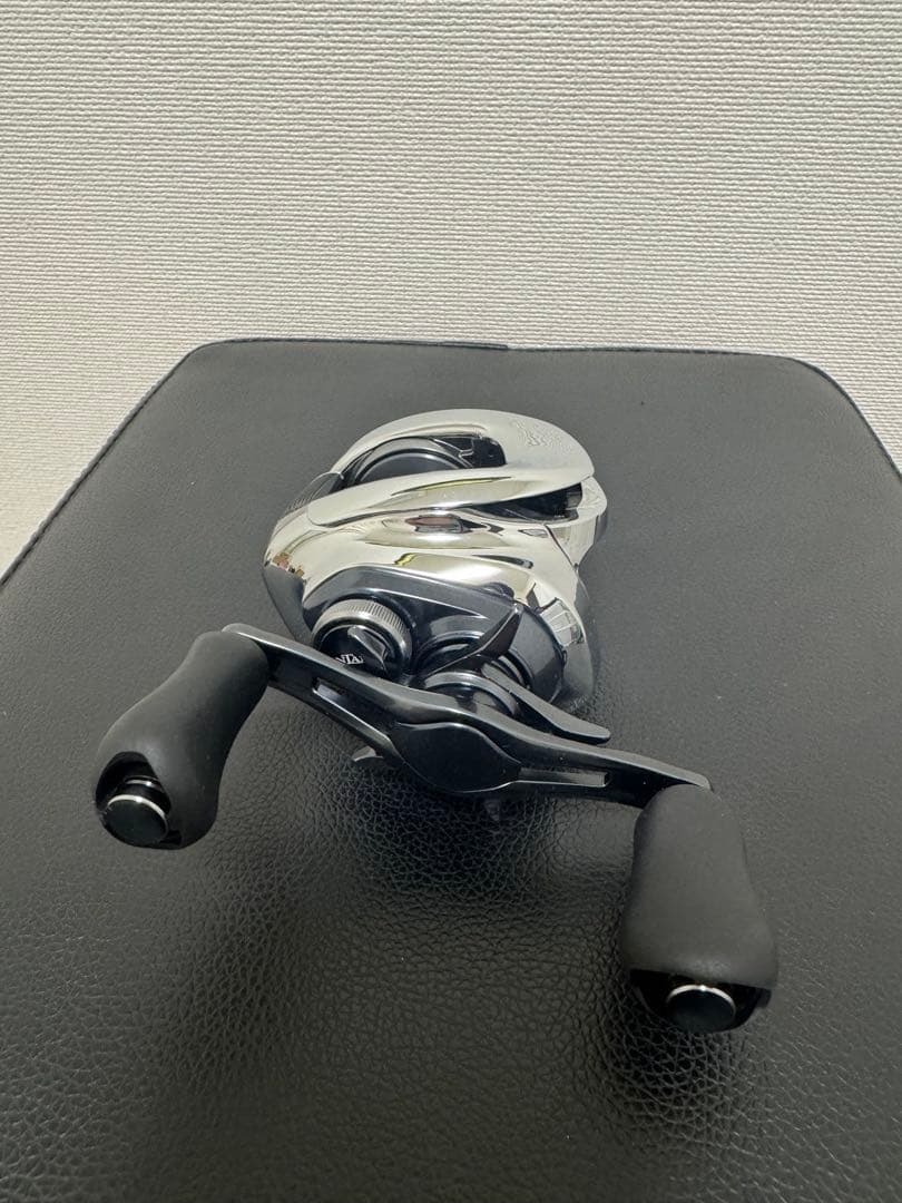 クロSHIMANO ANTARES 右巻き　19アンタレス HG