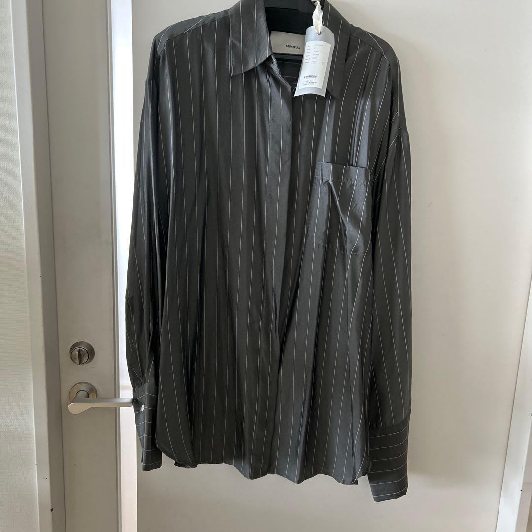 トゥデイフル　Stripe Silky Shirts