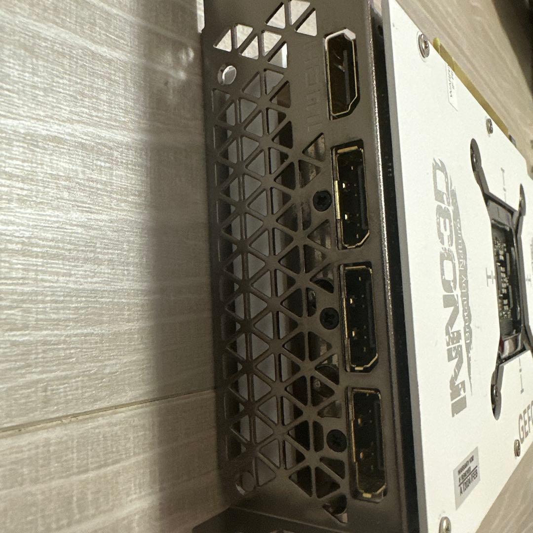 Inno3D GEFORCE RTX 4070 Ti Super Twinグラボ