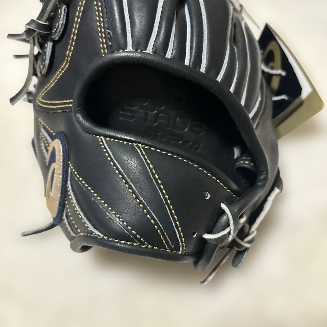 定価税込33000円！アシックス　ゴールドステージ　左　外野手用　新品未使用