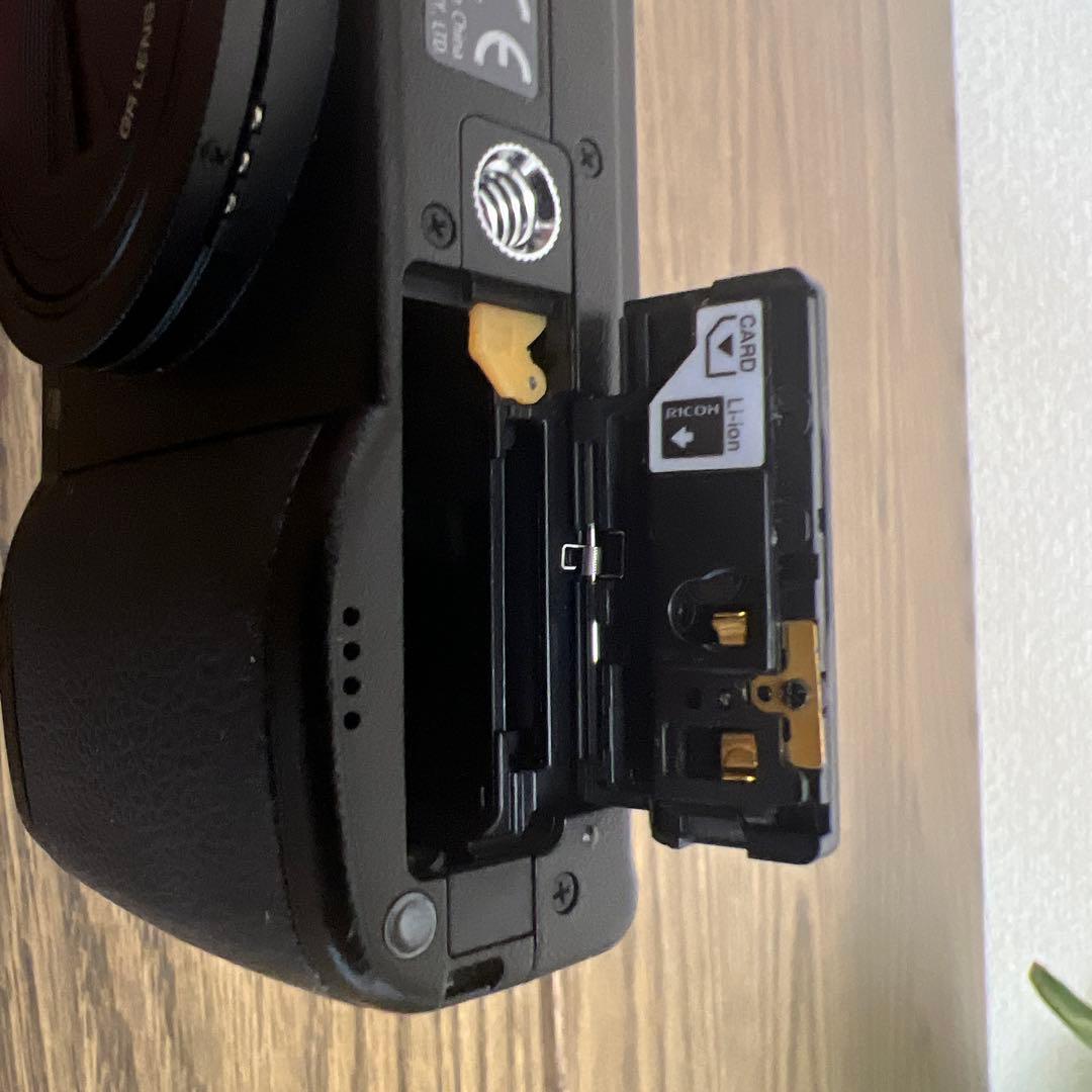 Ricoh GR DIGITAL IIIコンパクトデジタルカメラ