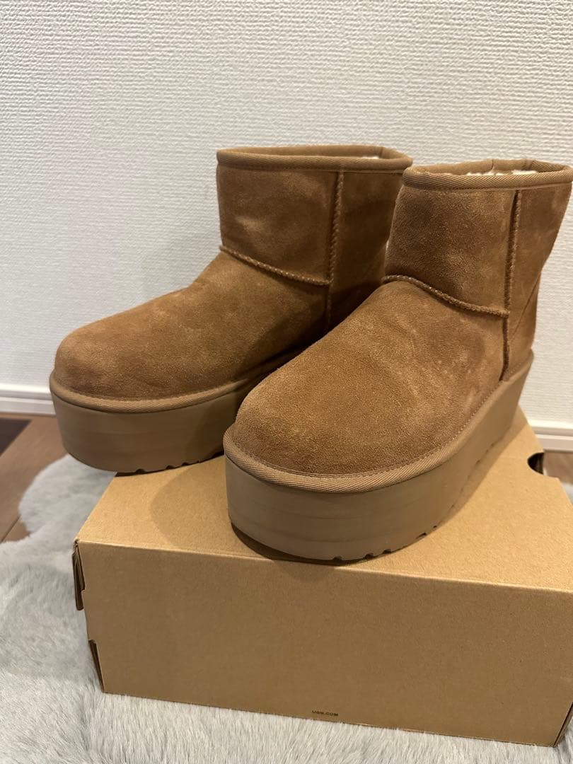 正規品　UGG アグ　厚底　クラシックミニ　24 チェスナット　ベージュ