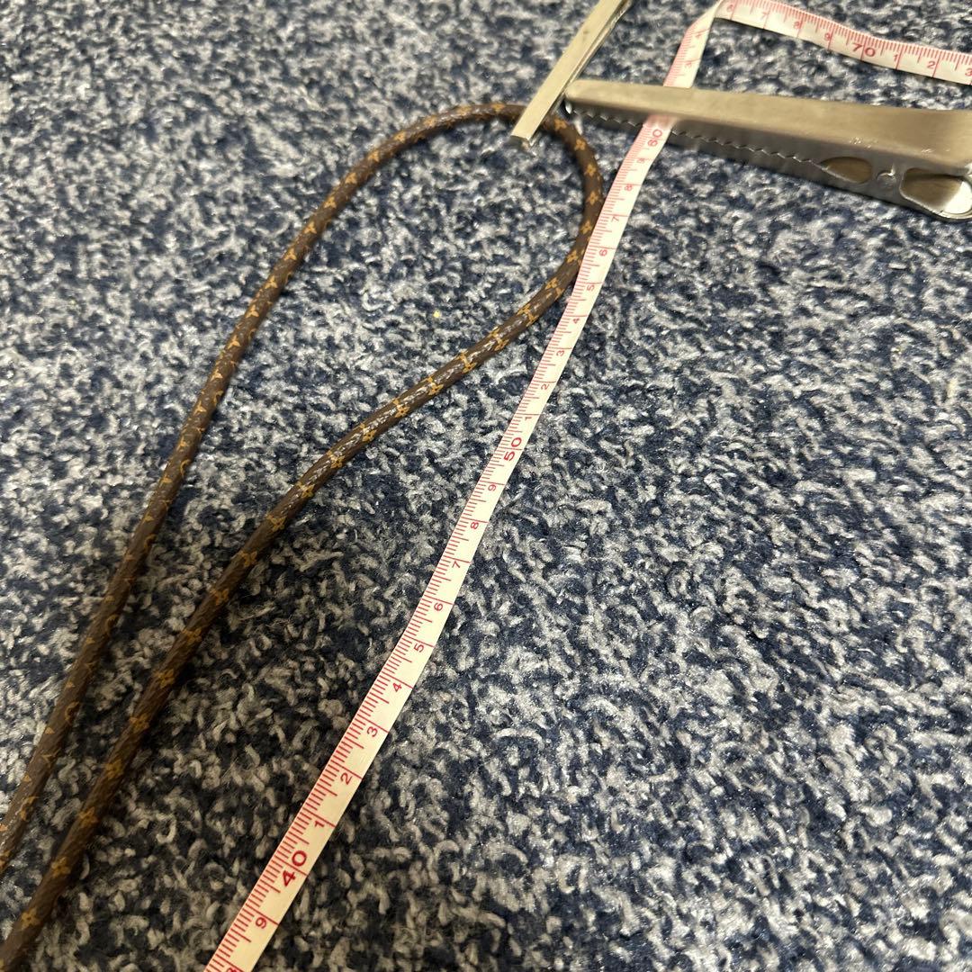 Louis Vuitton ブラックストラップ