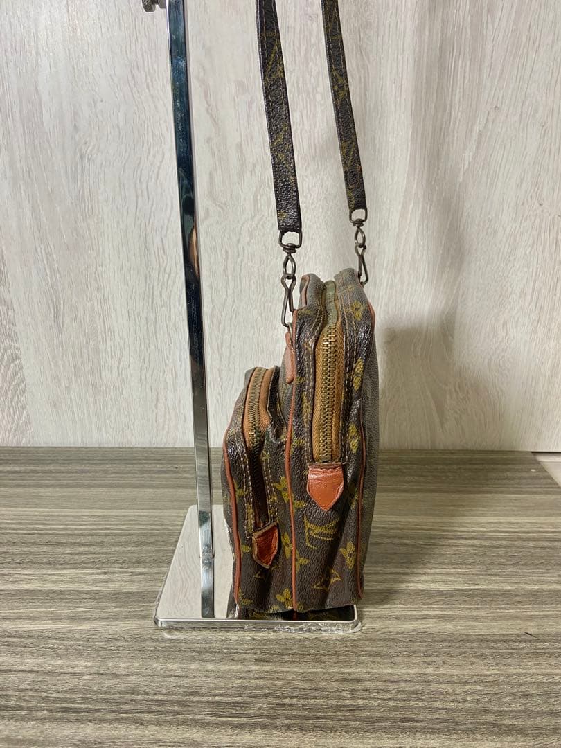 ルイヴィトン　ショルダーバッグ　モノグラム　ミニアマゾン　斜め掛け　レザー