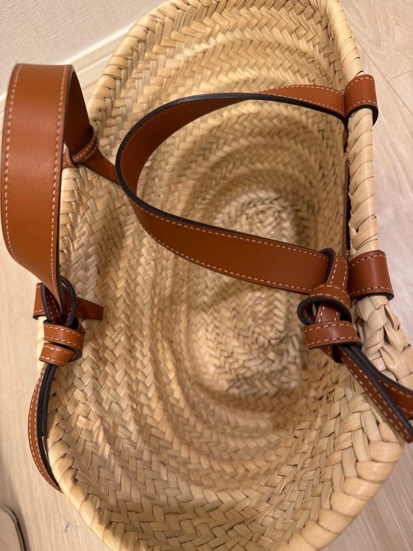 ほぼ未使用 CELINEパニエ チャーム付き