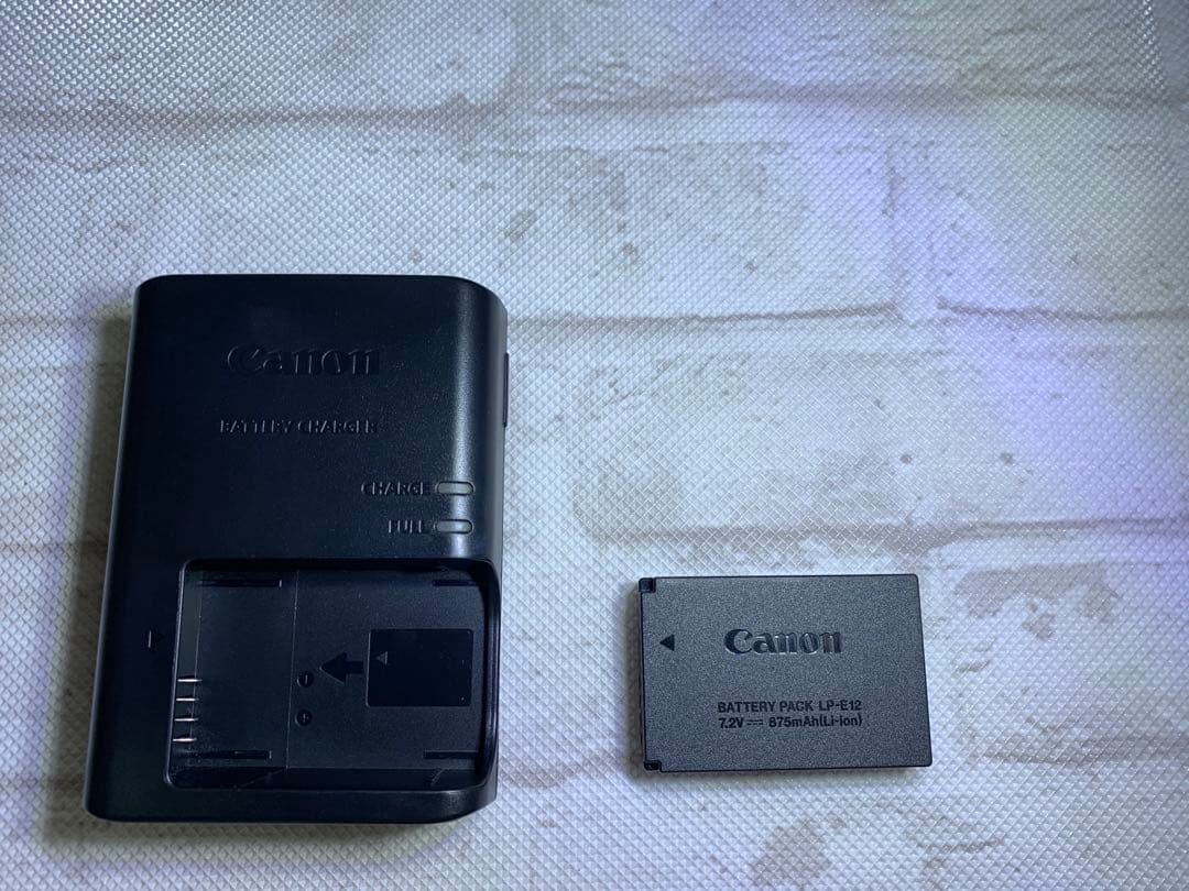 EOSKissMブラック　ダブルレンズ　EF-M15-45mm EF–M22mm