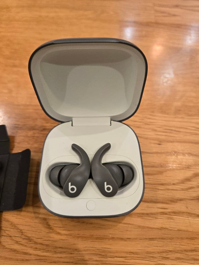 【国内正規品】美品★Beats Fit Pro 正規品 シリアル番号あり