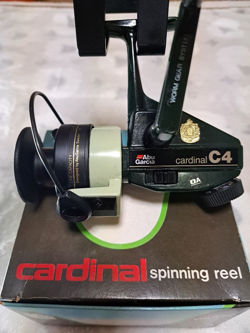 Abu Garcia Cardinal C4 Green　替スプール付