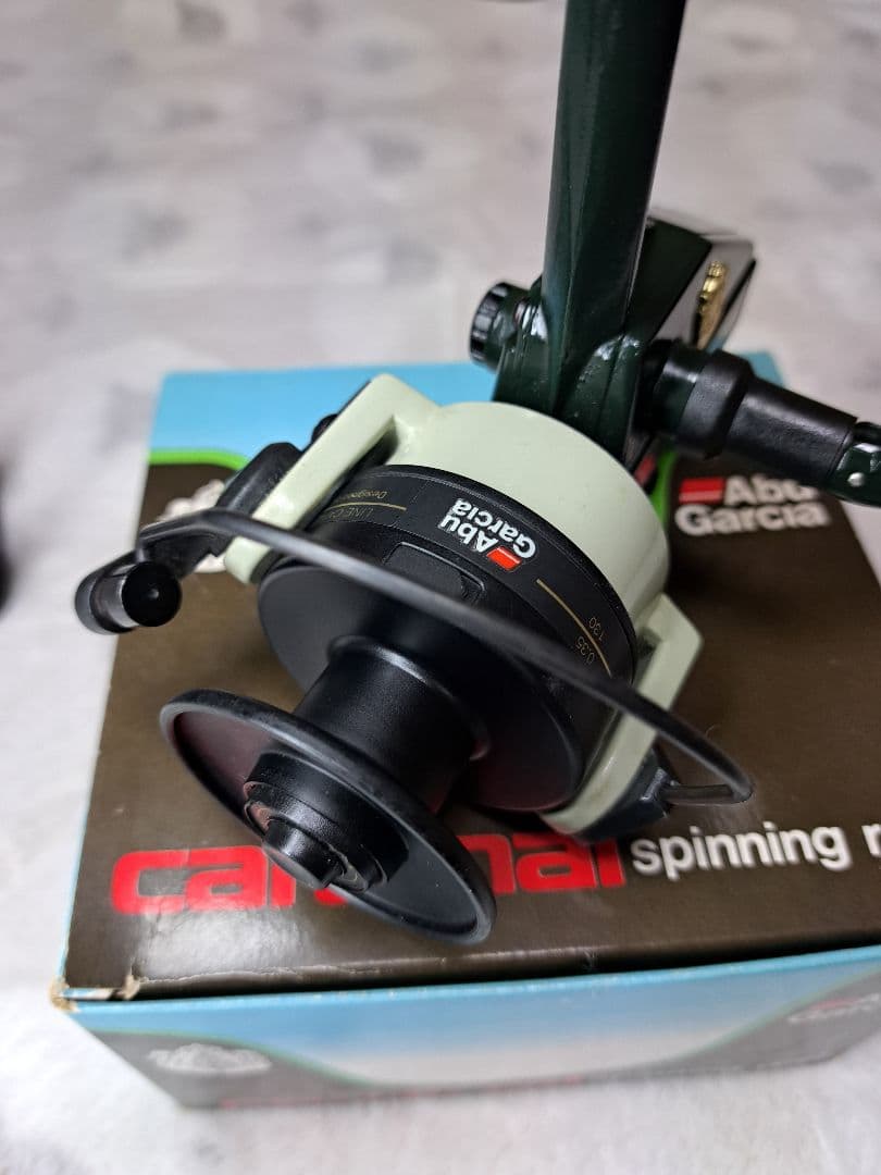 Abu Garcia Cardinal C4 Green　替スプール付