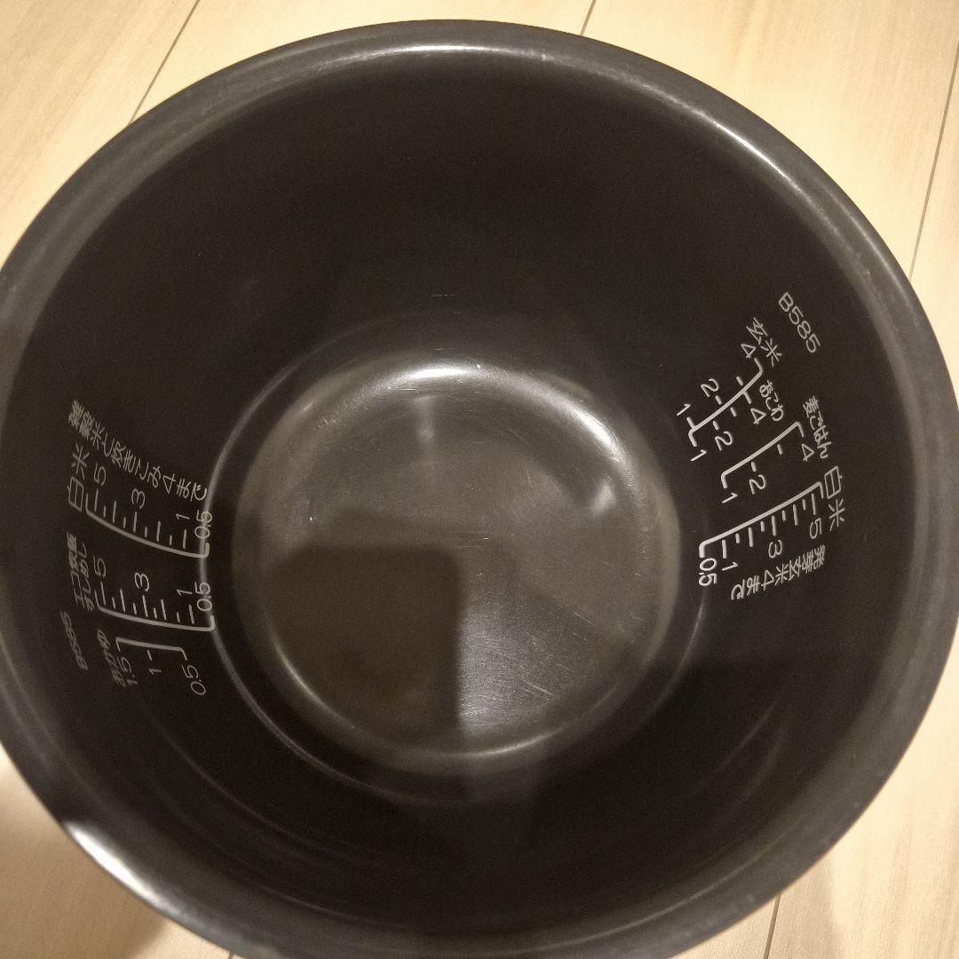 美品 5.5合炊き 象印 IH炊飯ジャー 極め炊き NW-VJ10-BA