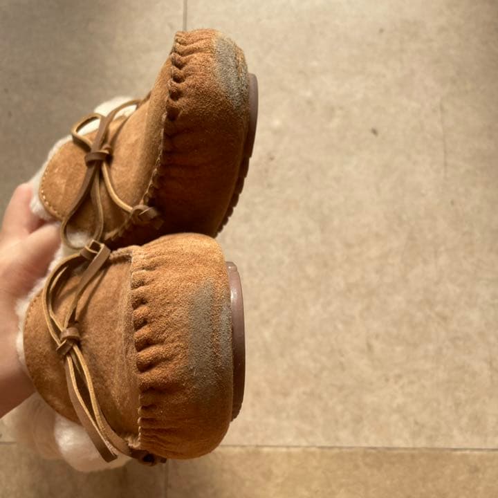 UGG モカシン ダコタ　靴
