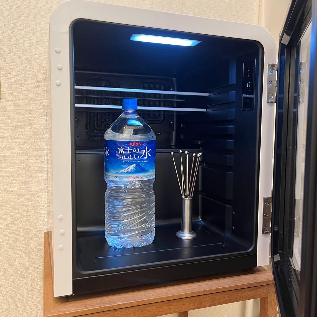 HCK ミニ冷蔵庫 ホワイト ディスプレイ冷蔵庫　小型 白 化粧品 バー 飲食店