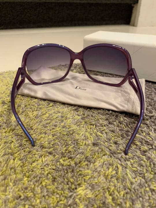 Diorのサングラス