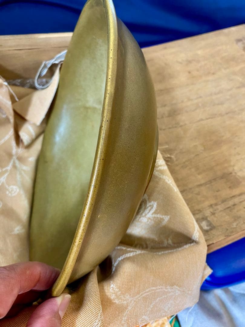 中国元時代青瓷大碗、サイズ約径28cm高さ8cm。