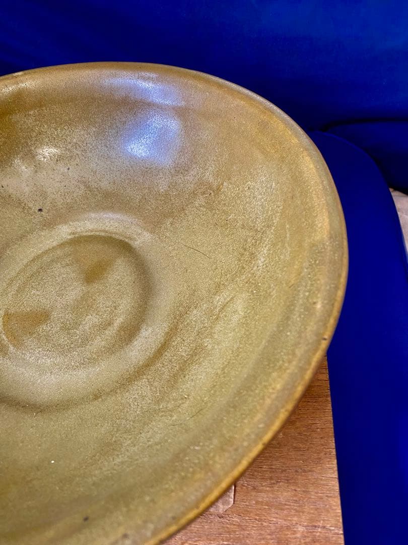 中国元時代青瓷大碗、サイズ約径28cm高さ8cm。