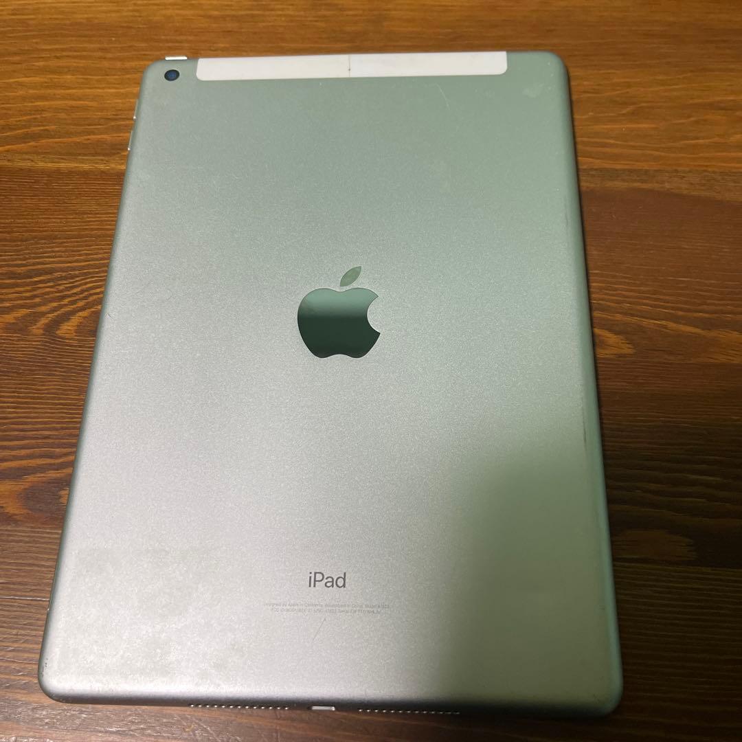 ア*ン様 Apple アップル　iPad 本体　第6代　128G