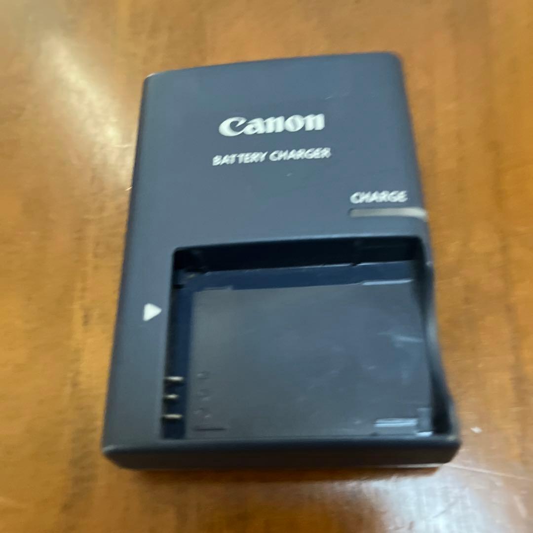 Canon IXY DIGITAL シルバー 本体とバッテリーチャージャー