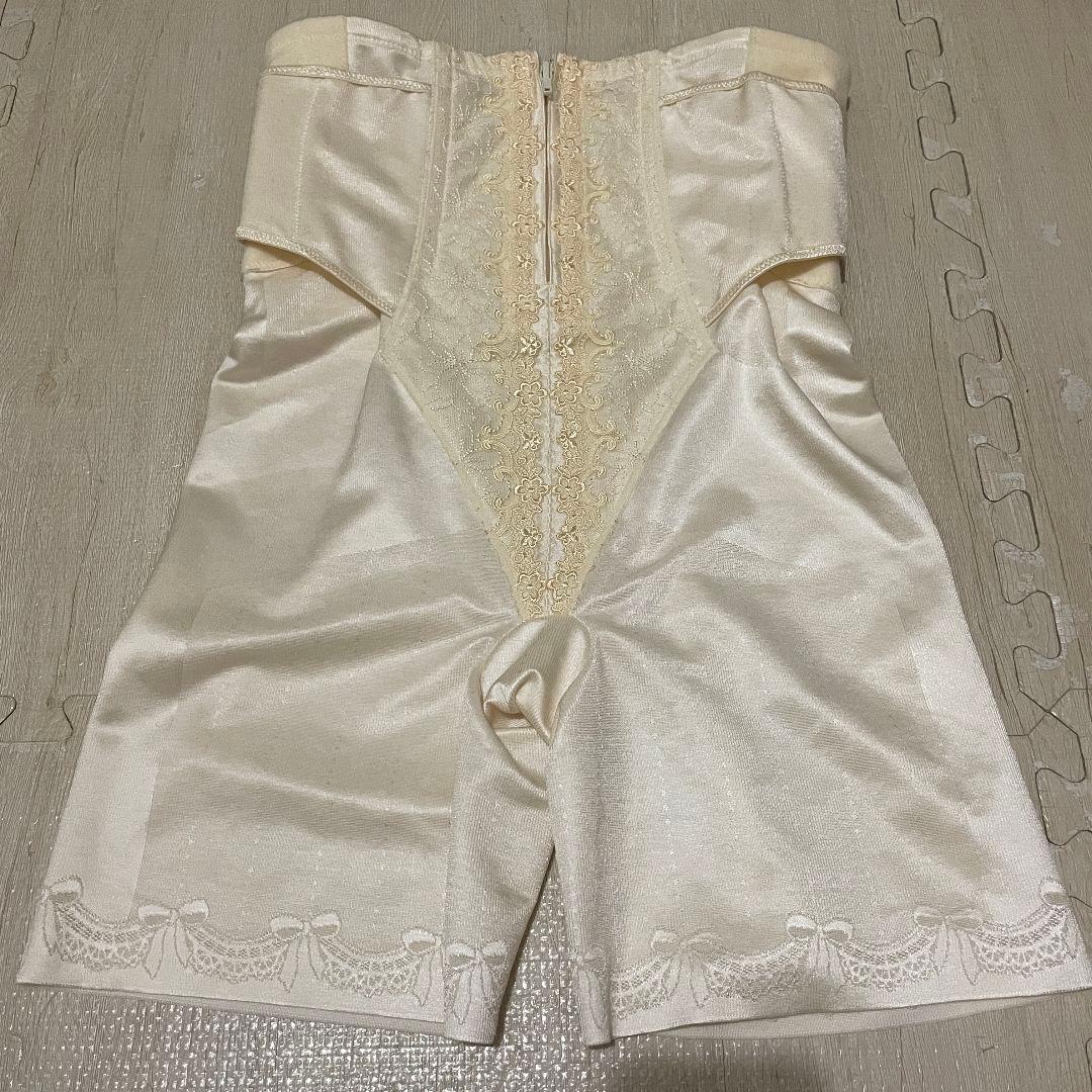 ワコール☆シェイプマミーガードル☆MGR527☆クリーム☆76cm