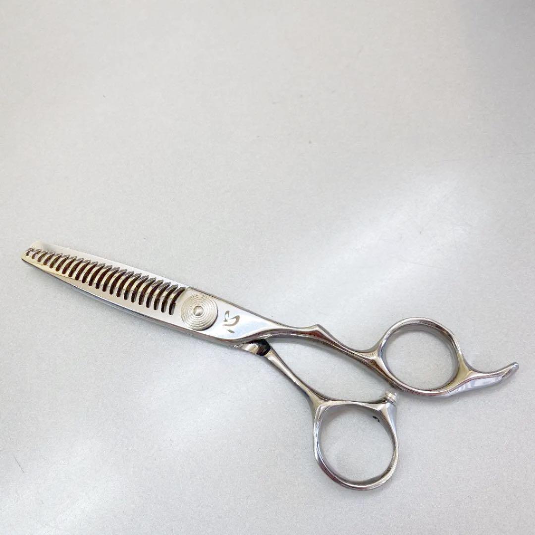6インチセニングシザー 35% 新品　おススメです。理美容プロ専用シザー