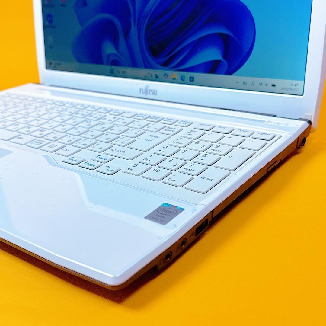 極速i7⭐️16GB⭐️SSD⭐️爆速ノートパソコン カメラ オフィス 薄型美品